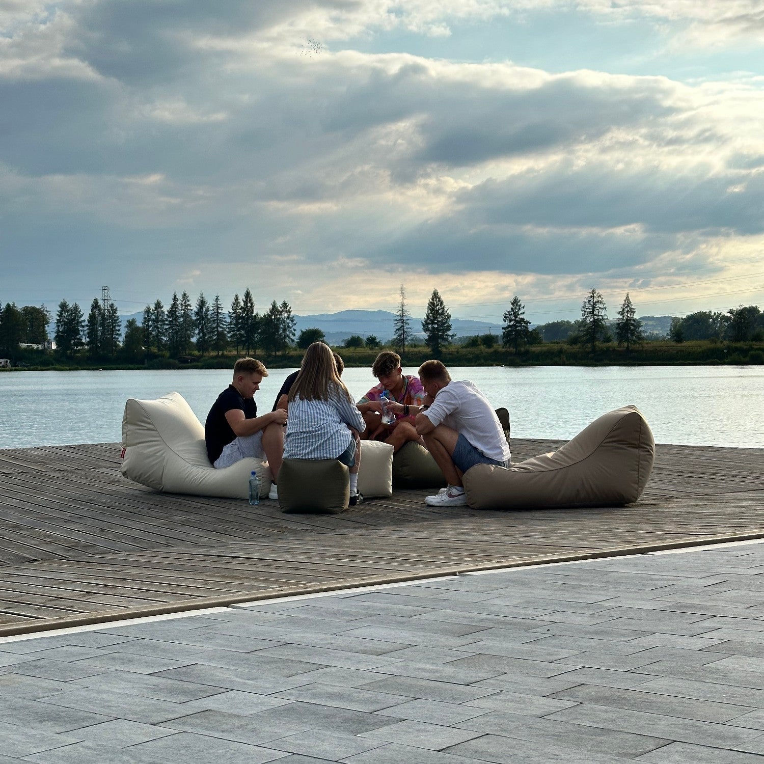 Pouf Poltrona a Sacco Chaise Longue Lettino in Poliestere Impermeabile