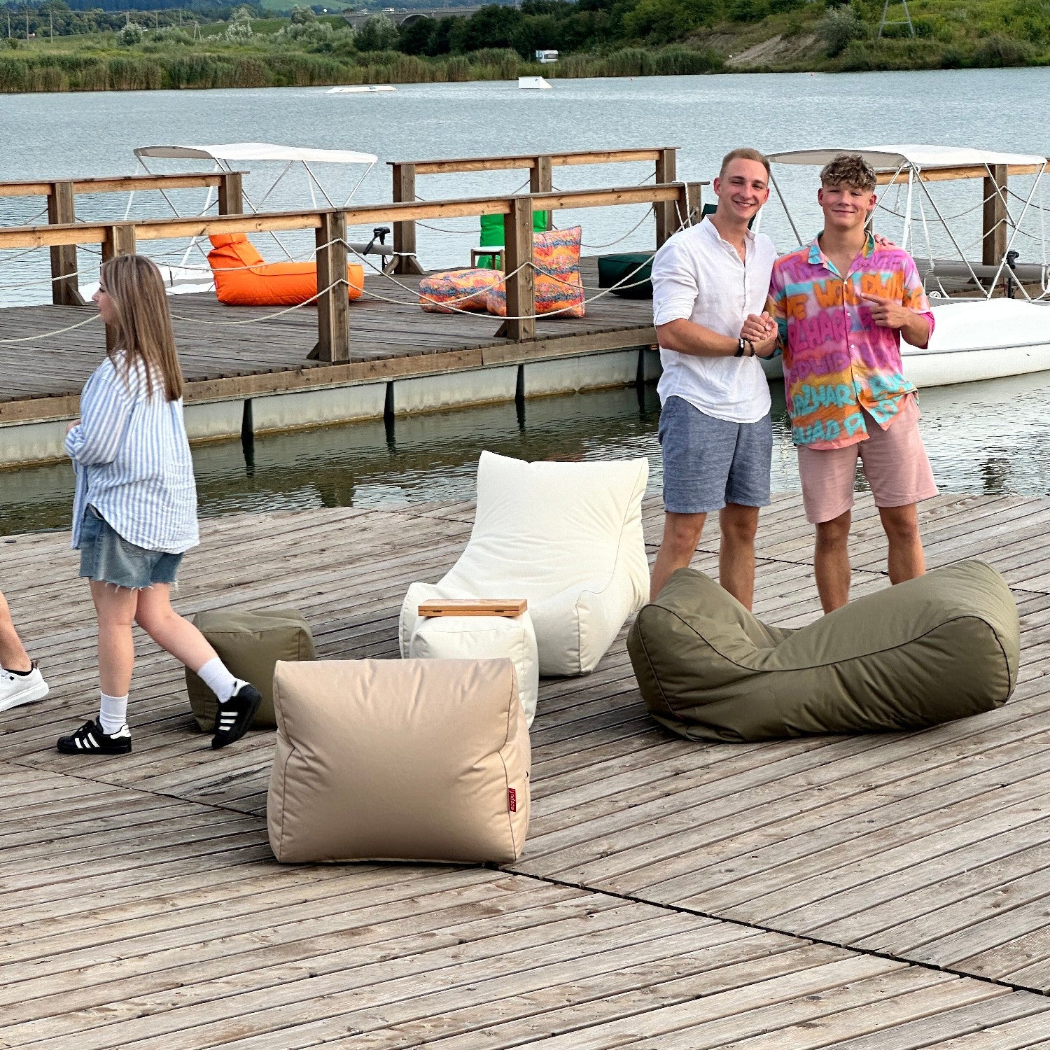 Pouf Poltrona a Sacco Chaise Longue Lettino in Poliestere Impermeabile