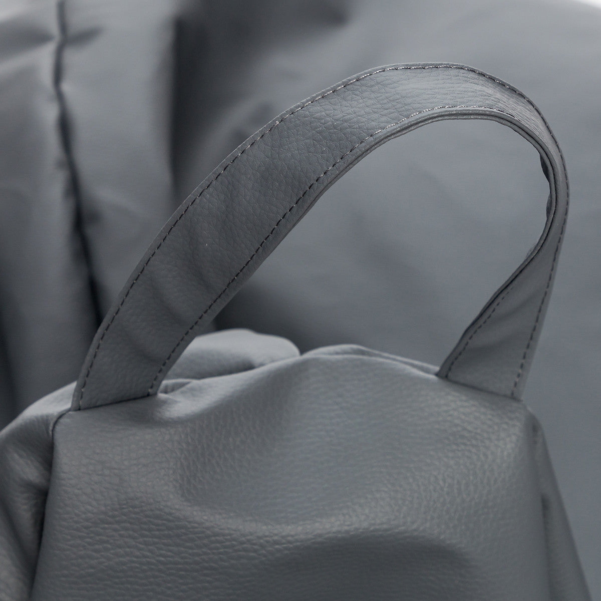 Pouf Poltrona Mini in Ecopelle – Comfort Leggero e Stile