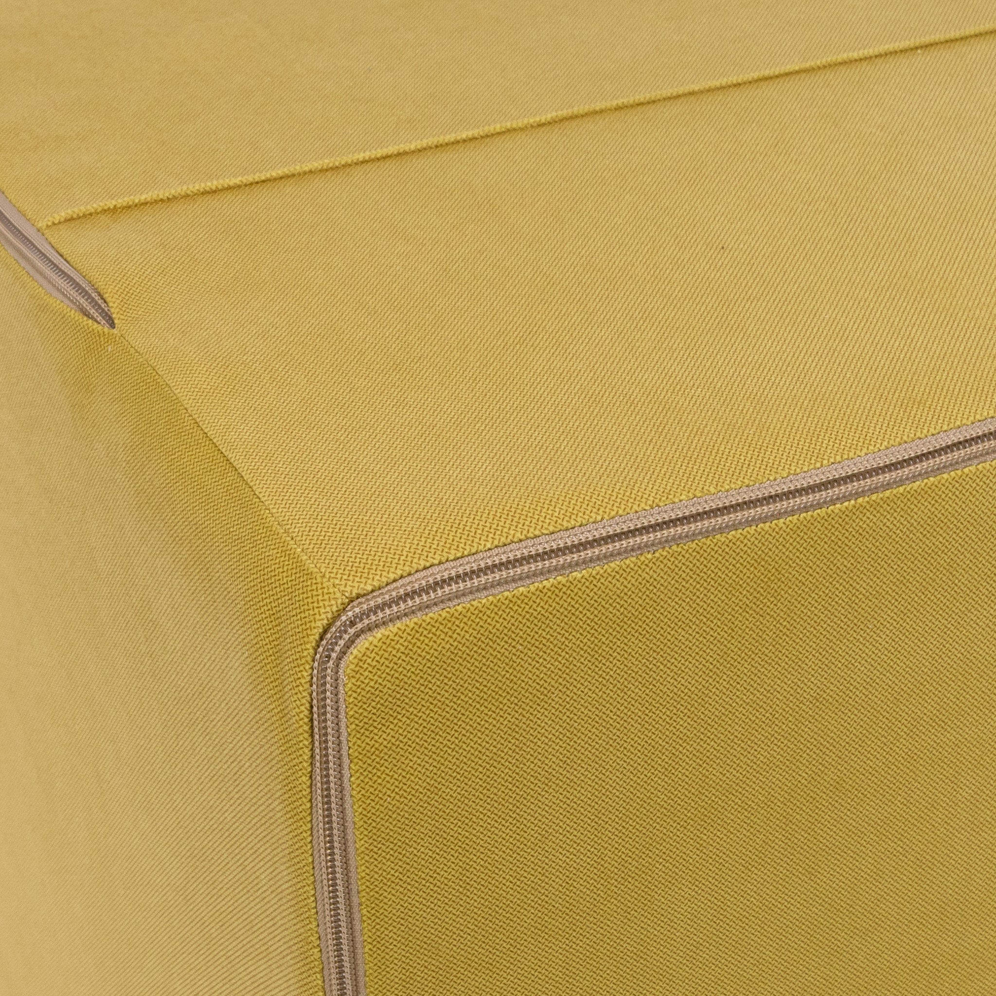 Poggiapiedi Block in Microfibra