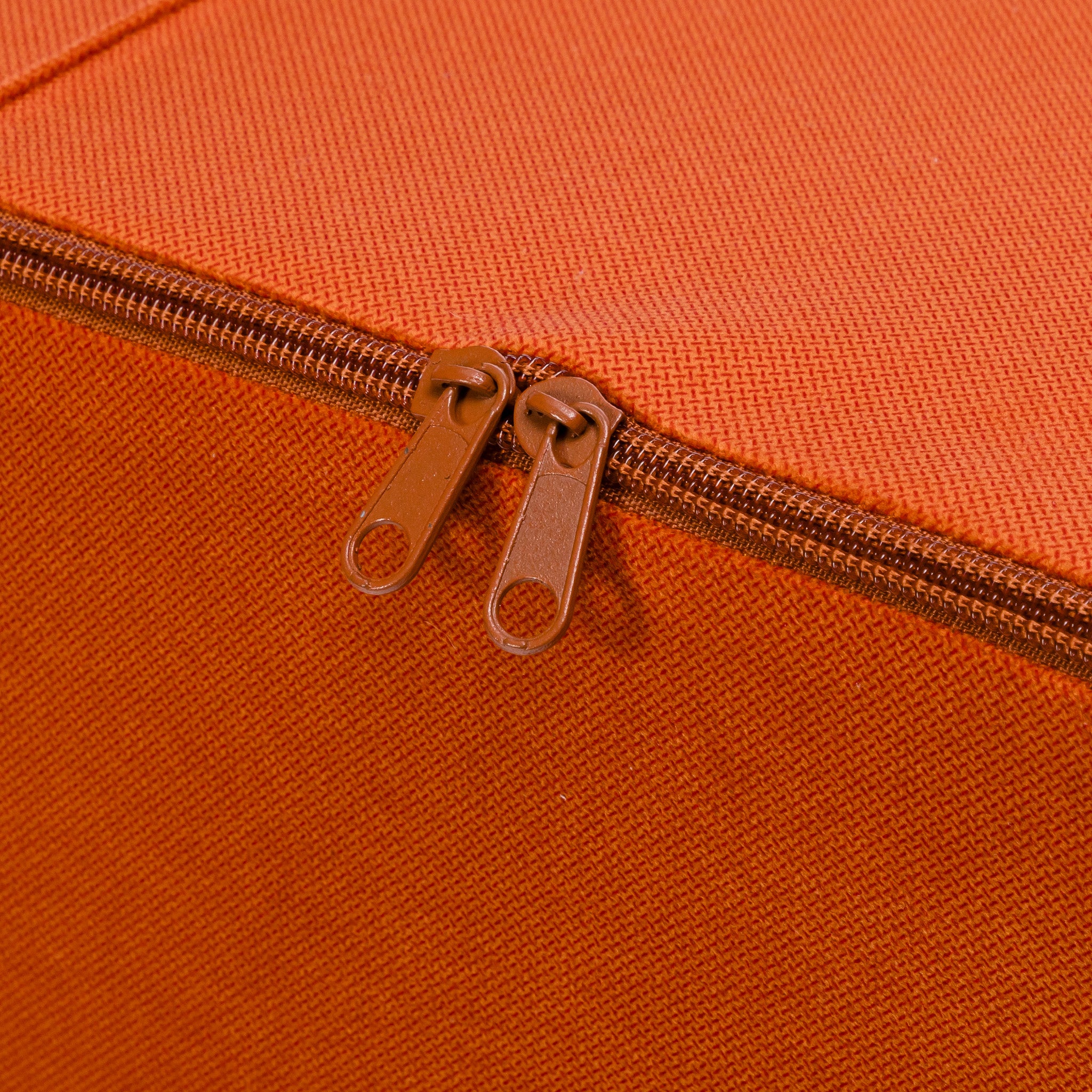 Poggiapiedi Block in Microfibra