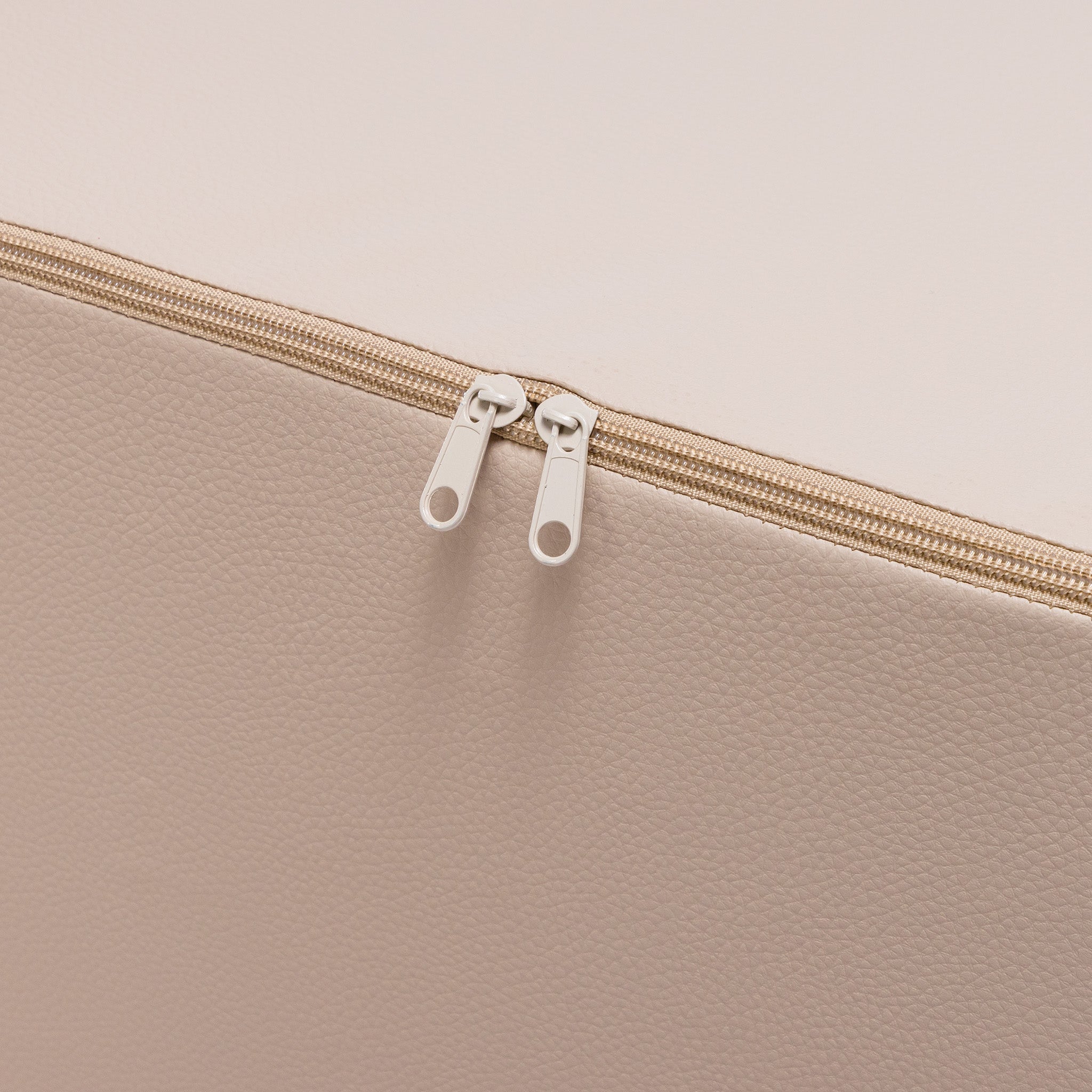 Poggiapiedi Block in Ecopelle