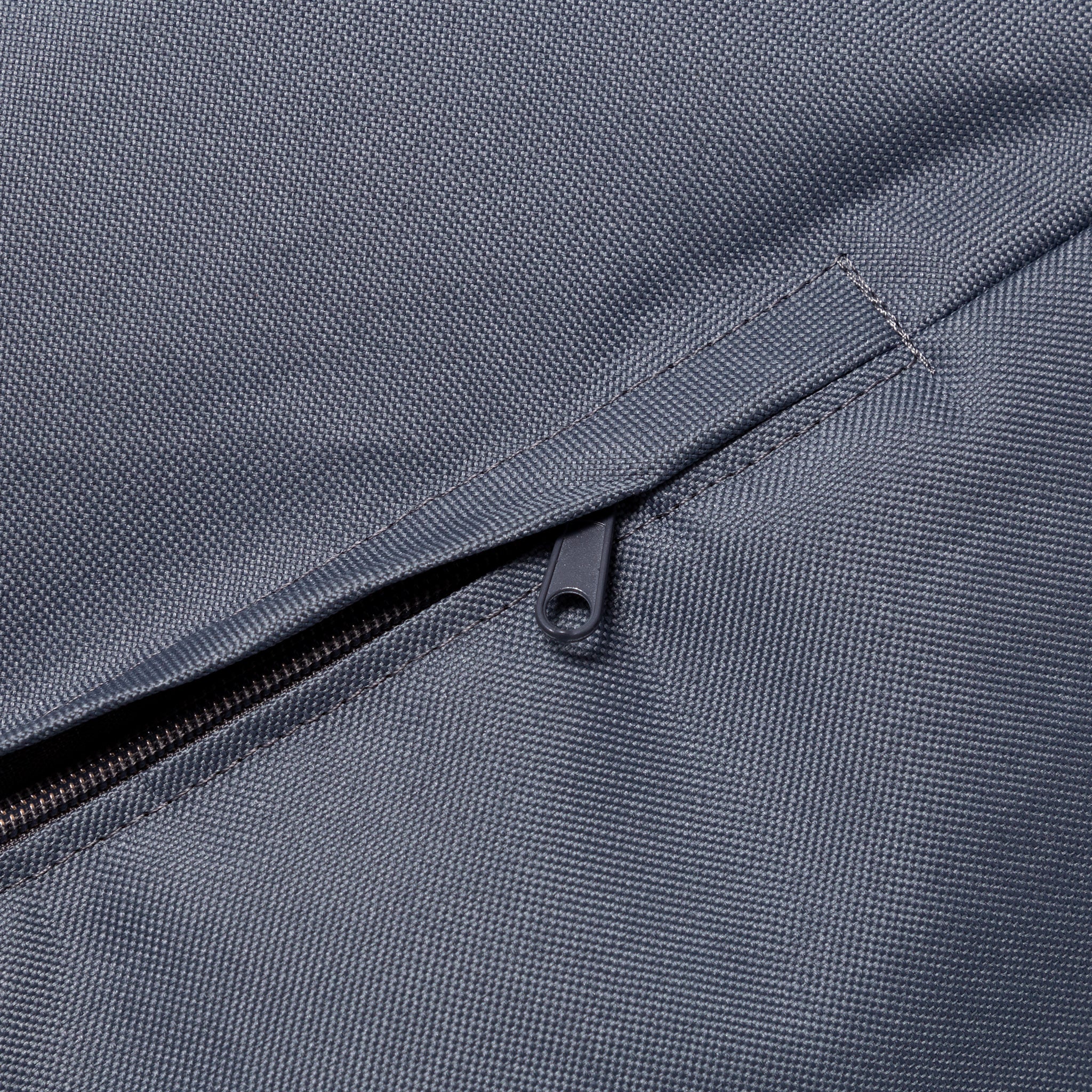 Poltrona Solid in Poliestere
