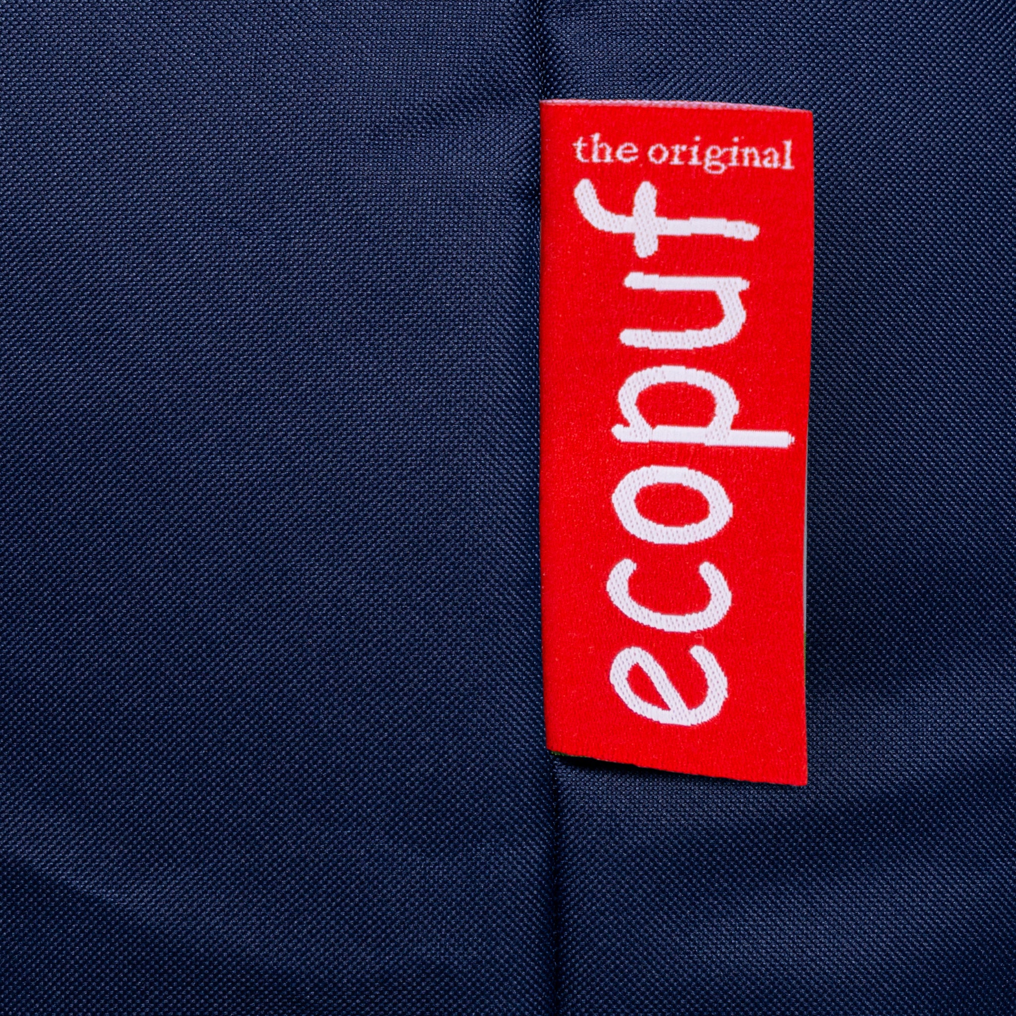Poltrona Solid in Poliestere