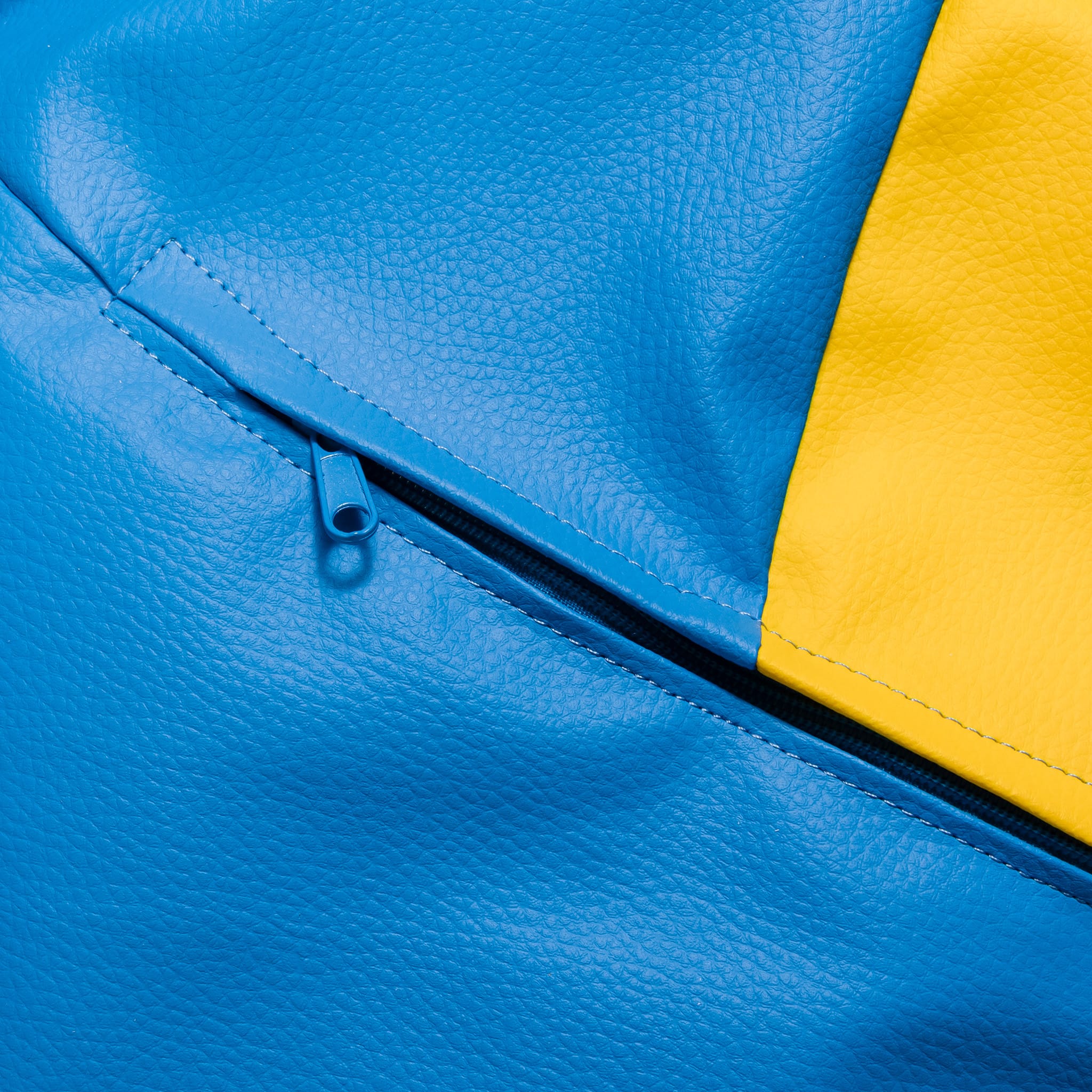 Pouf Volleyball in Ecopelle