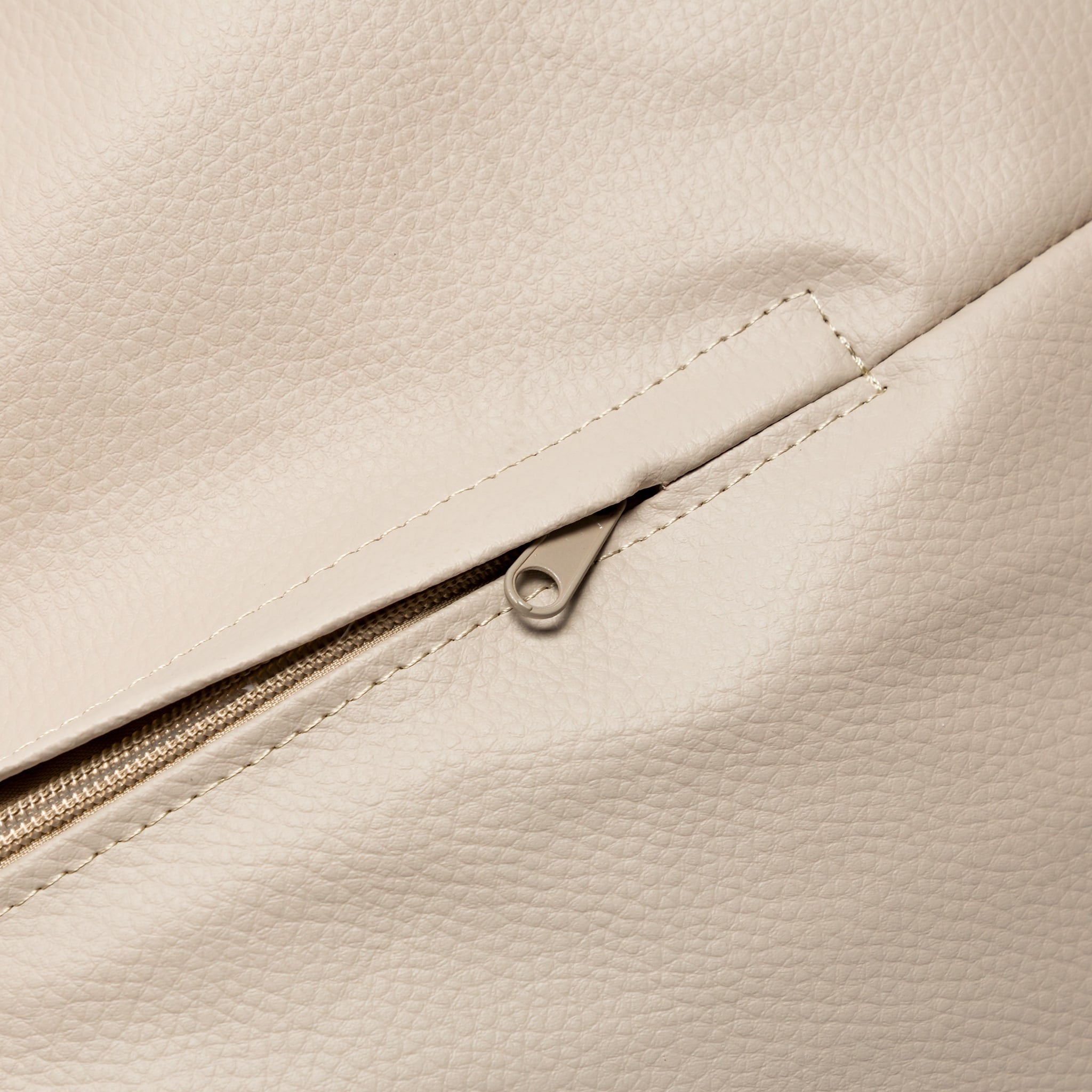 Poltrona Seat L in Ecopelle