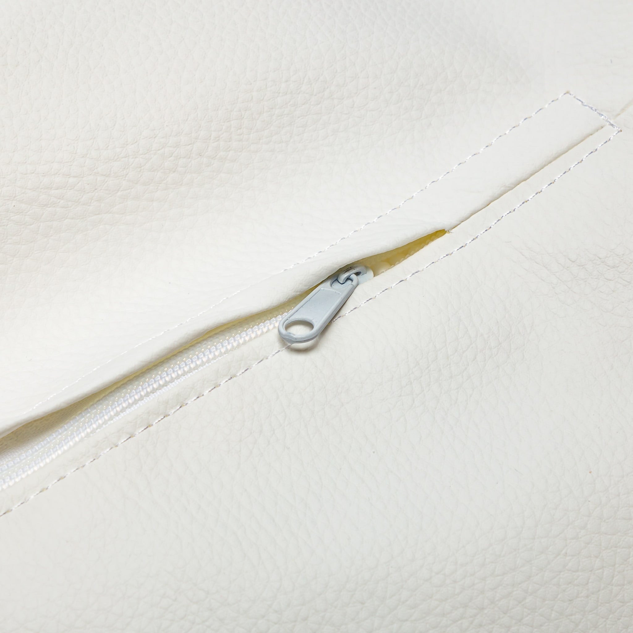 Poltrona Seat L in Ecopelle