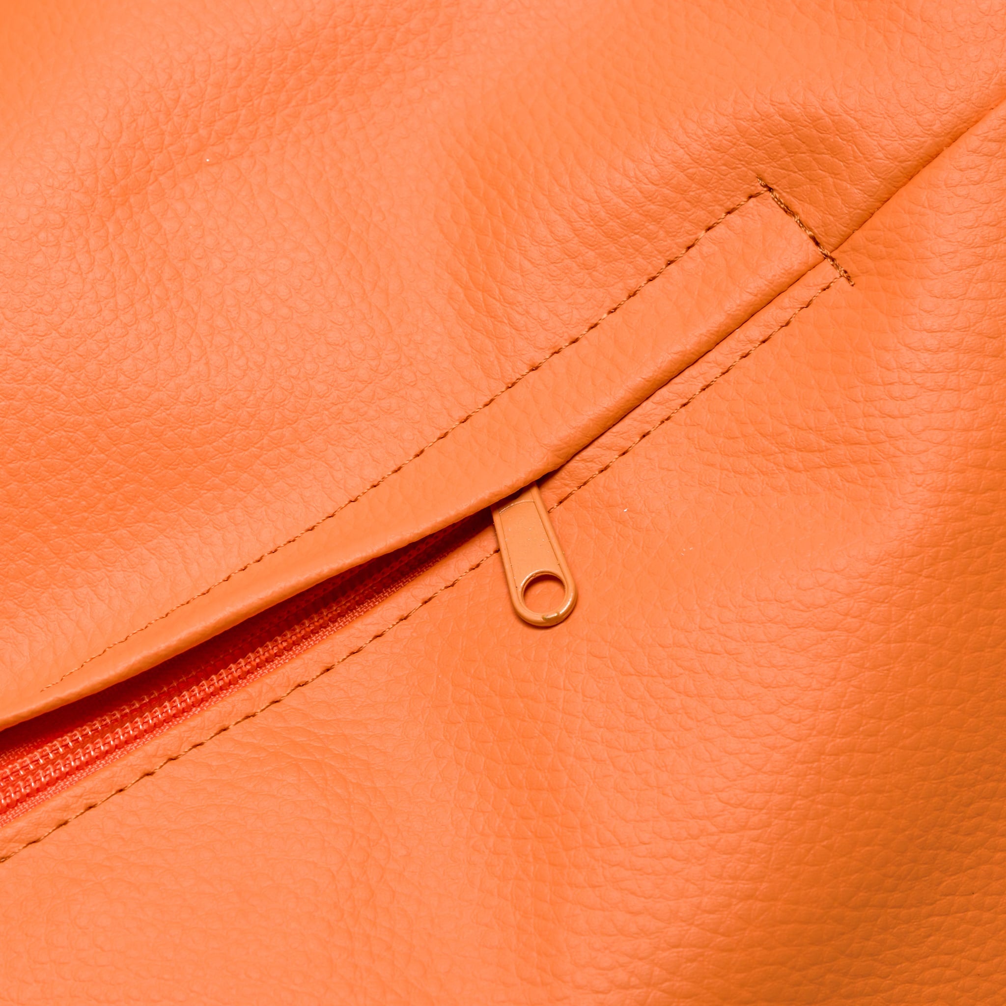 Poltrona Seat L in Ecopelle